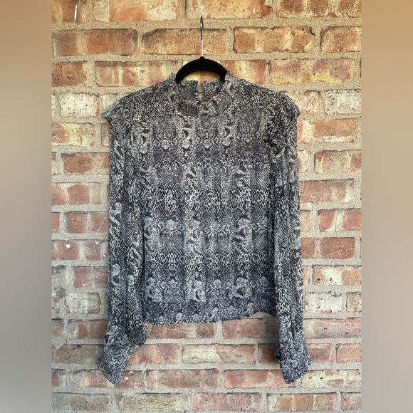 Free People Roma Smocked Sheer Reptile Print Blouse🖤 - Picture 3 of 12